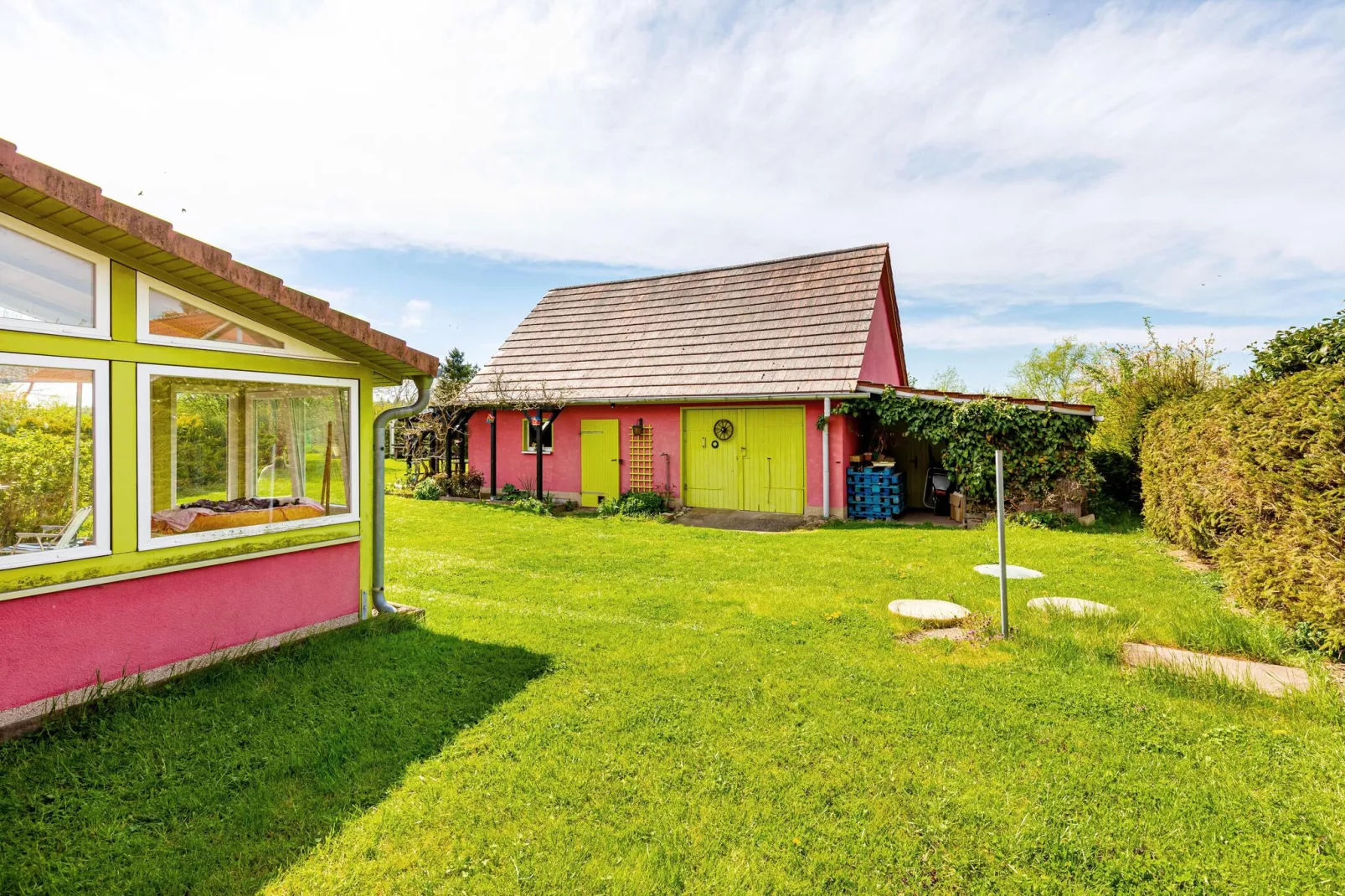 Ferienwohnung Altentreptow-Gardens summer