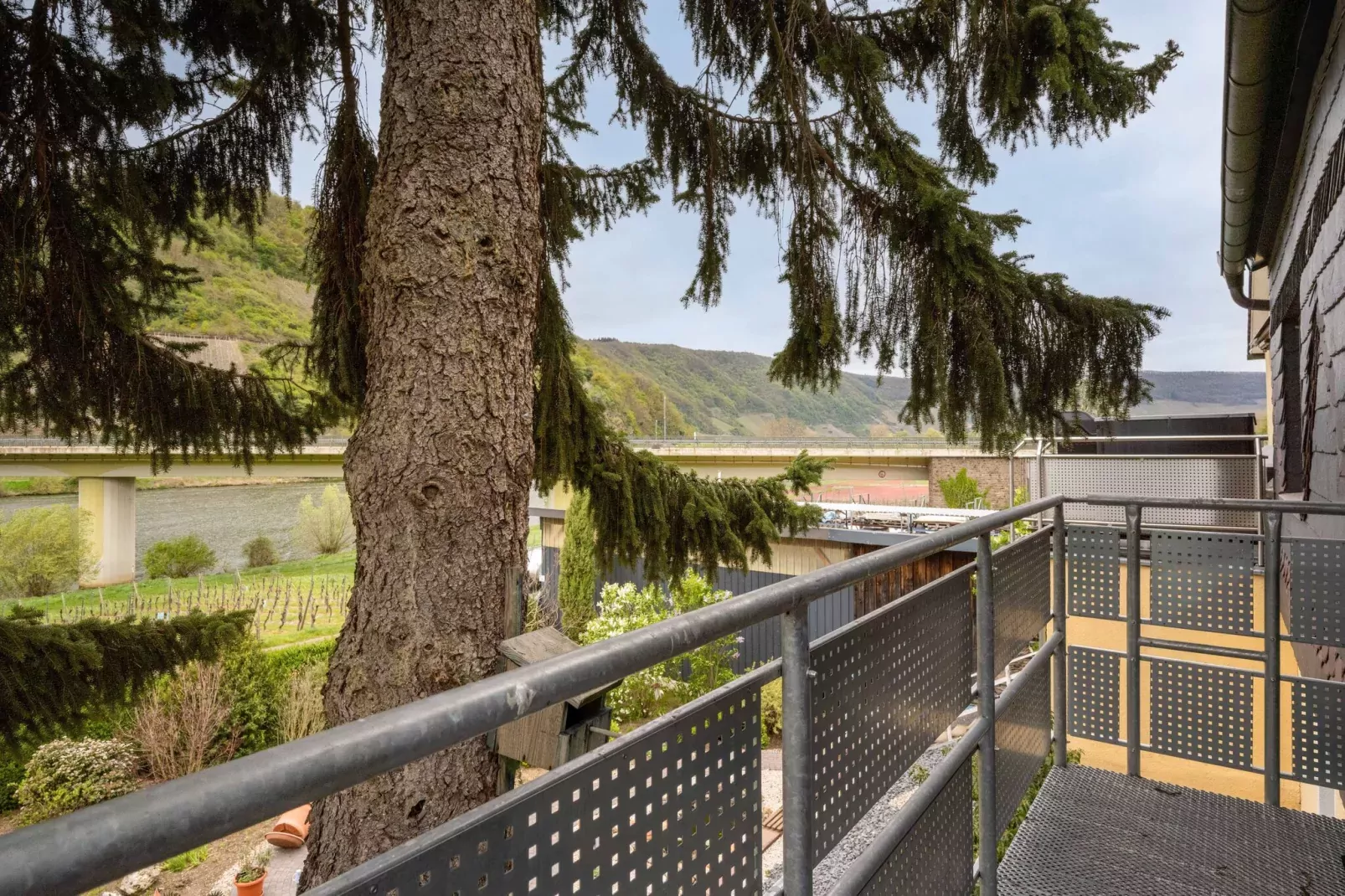 Ferienwohnung mit Moselblick-Terrace balcony