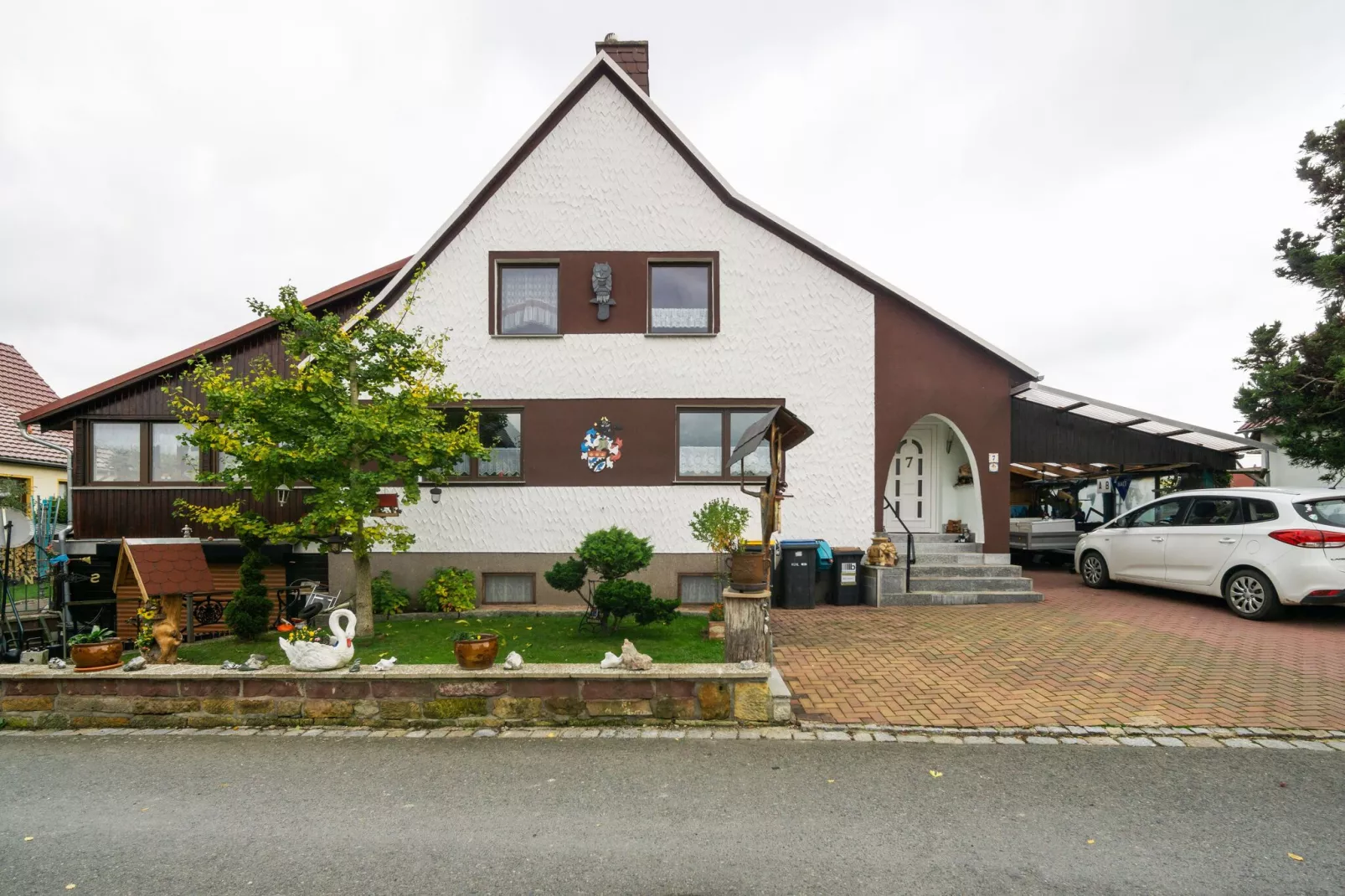 Ferienwohnung Frembgen-Exterior summer