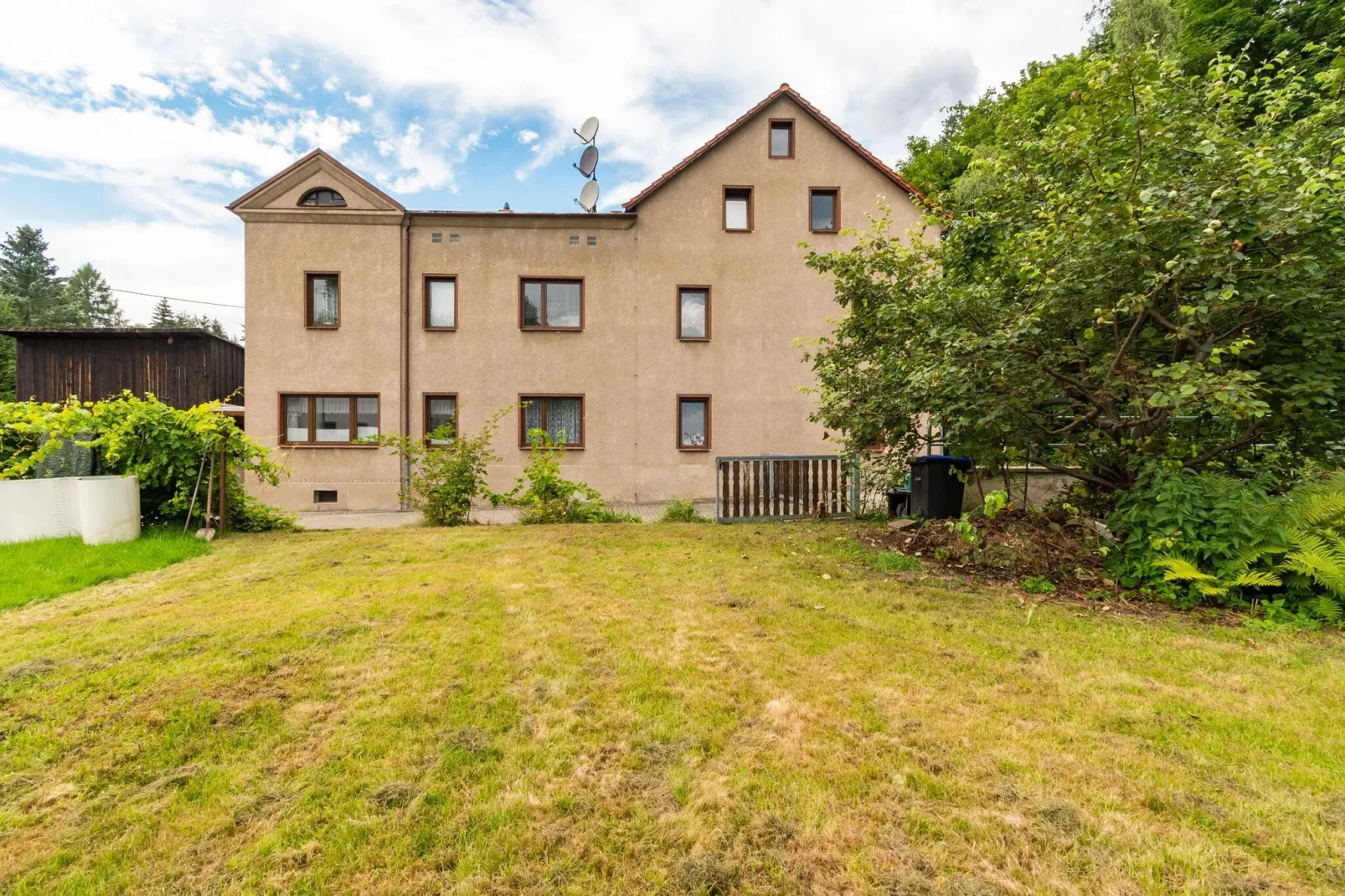 Forsthaus-Exterior summer