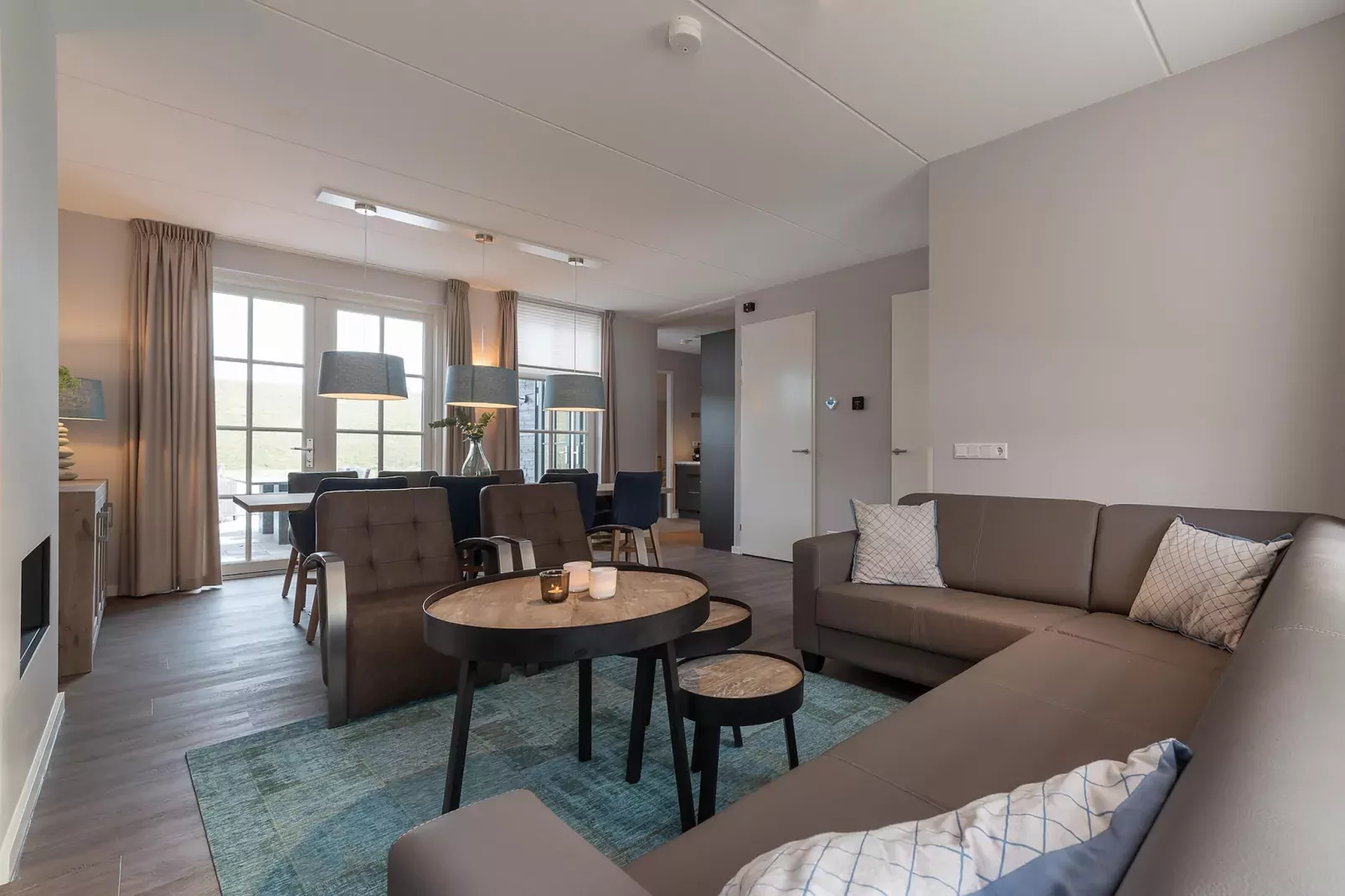 8-persoons geschakeld-Wohnzimmer