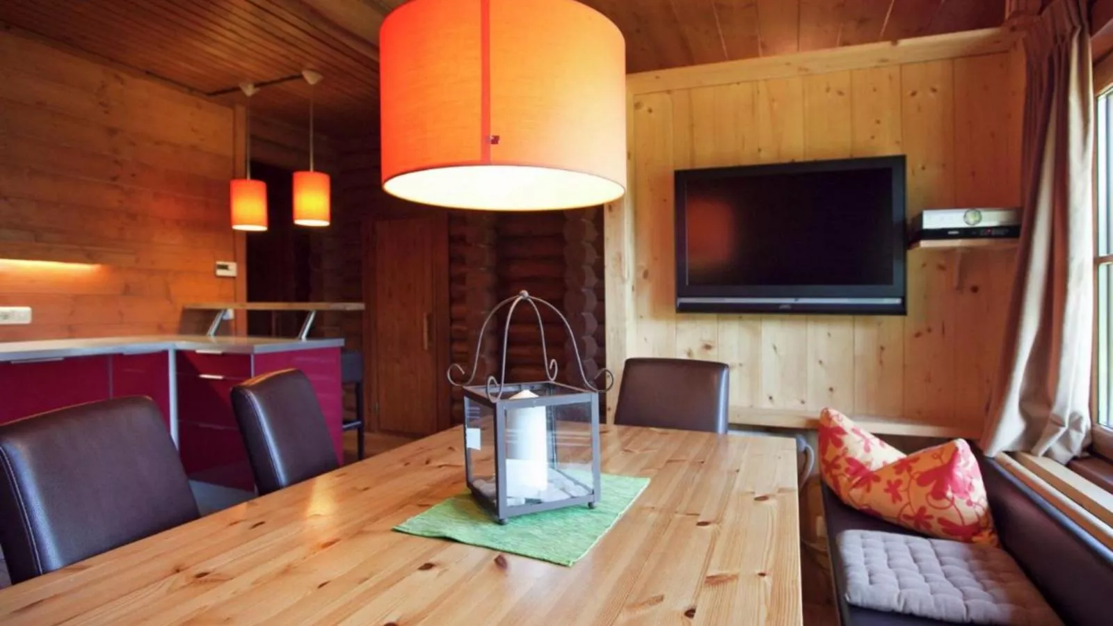 Yosi im Brixental-Dining room