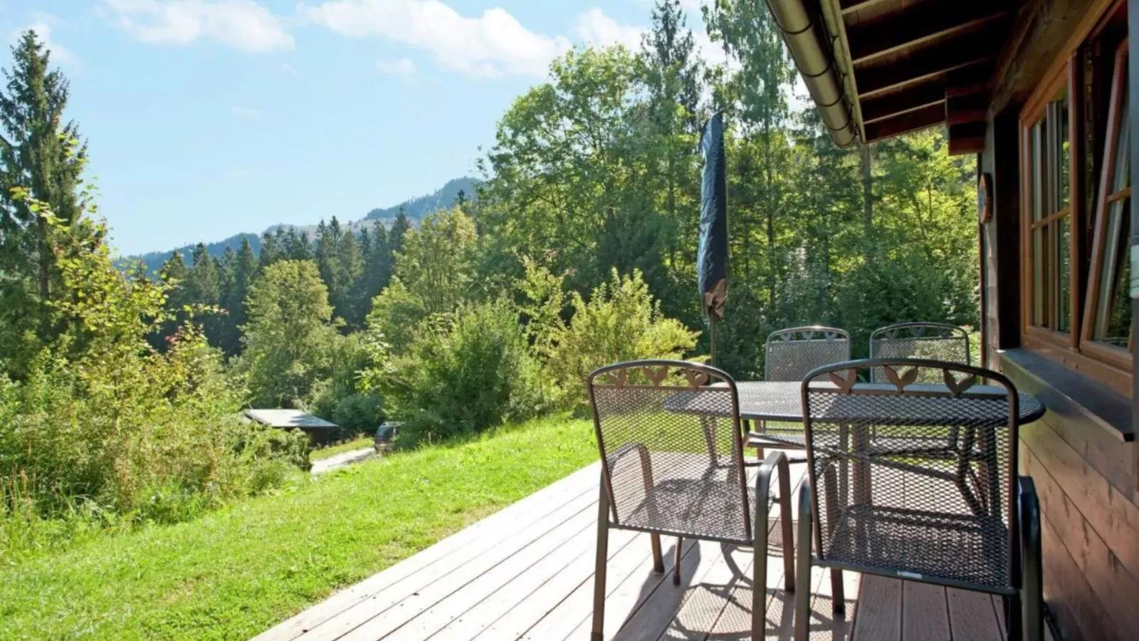 Yosi im Brixental-Terrace balcony