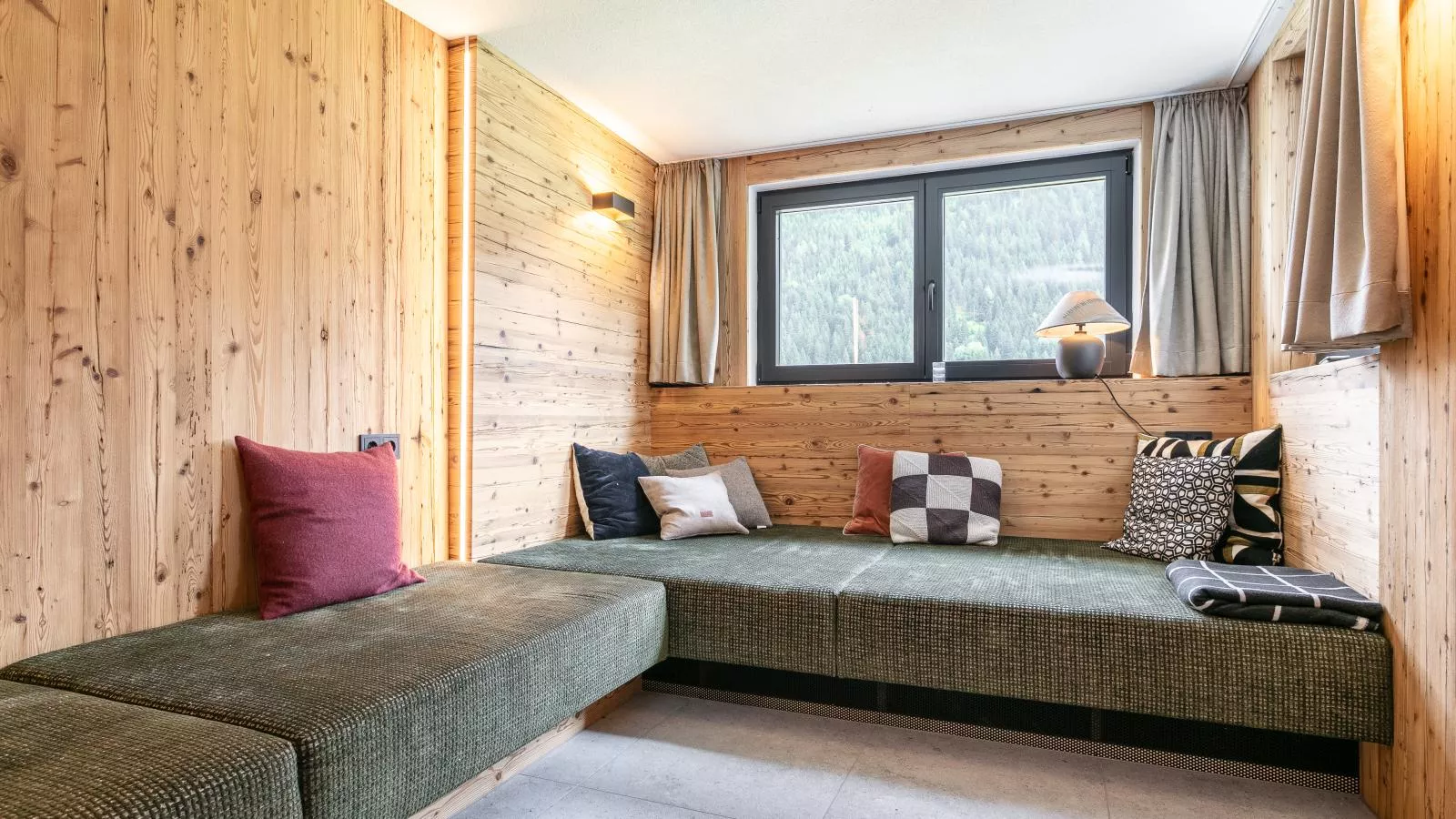 Alpenlodge Pettneu Lodge XL-Living room