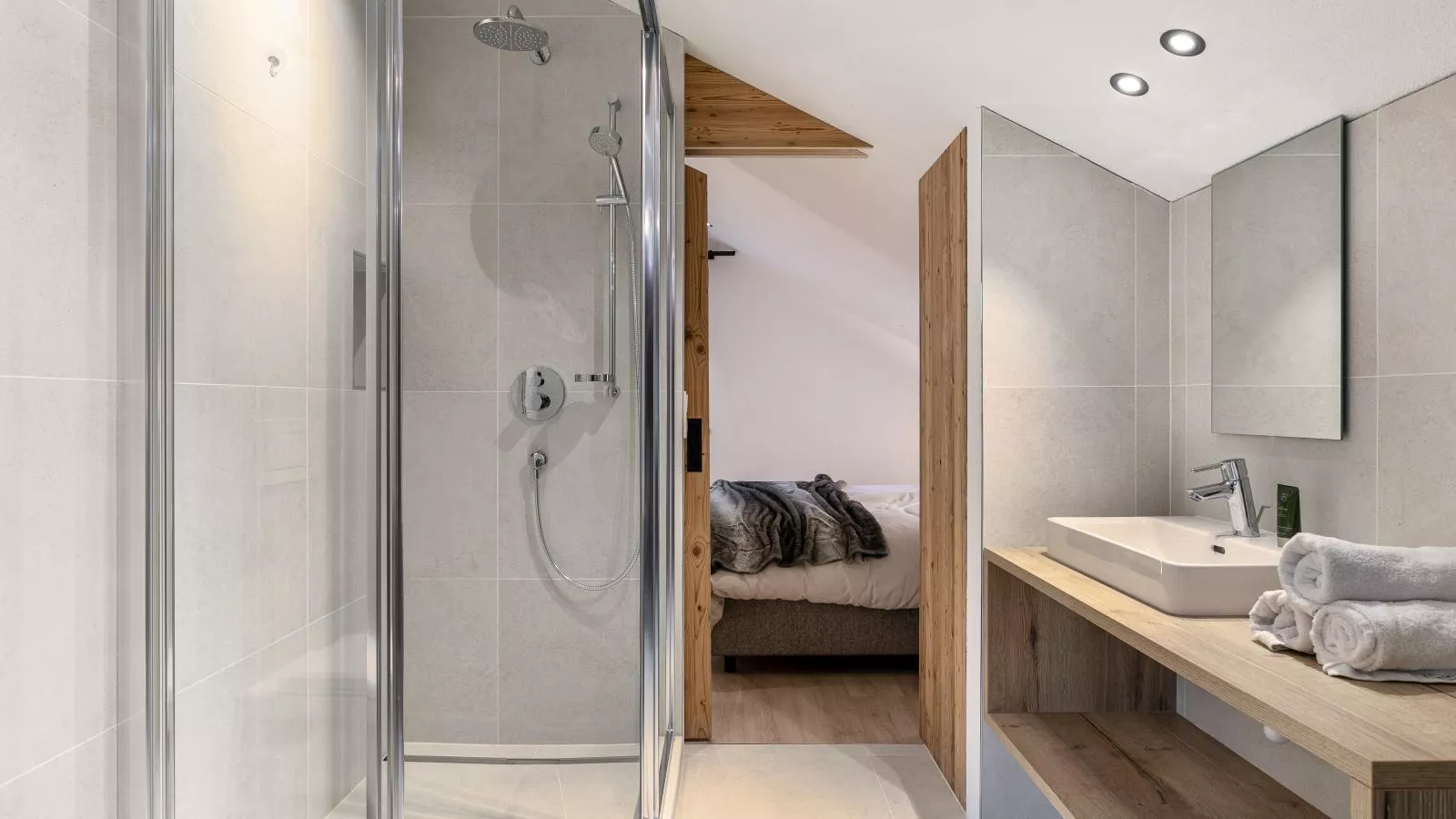 Alpenlodge Pettneu Lodge XL-Bathroom