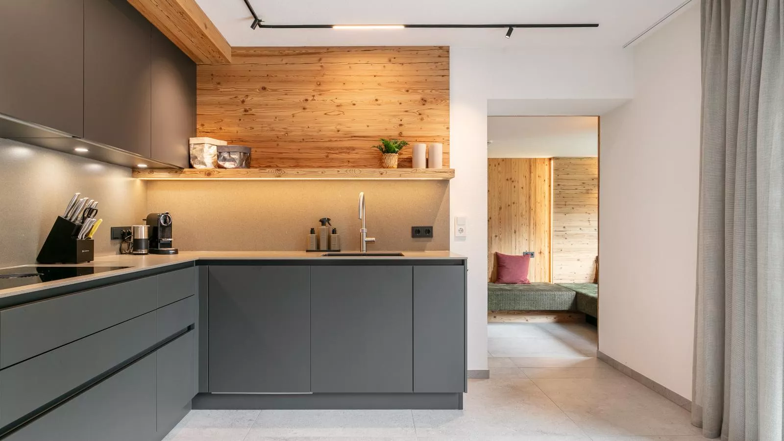 Alpenlodge Pettneu Lodge XL-Kitchen