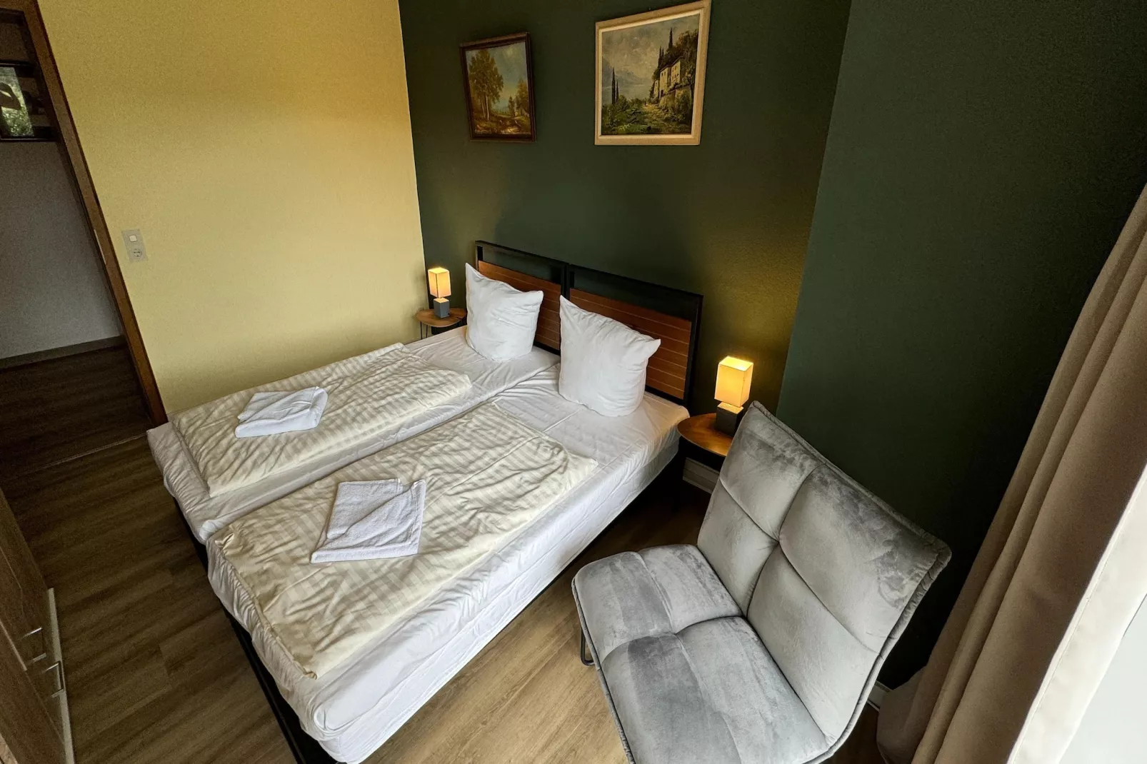 Bärenhütte 9 Personen-Bedroom