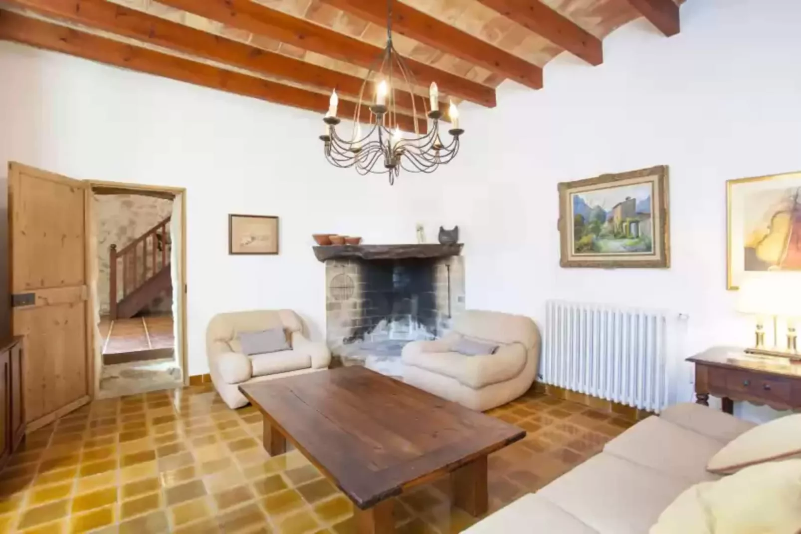 Can Guillo-Living room