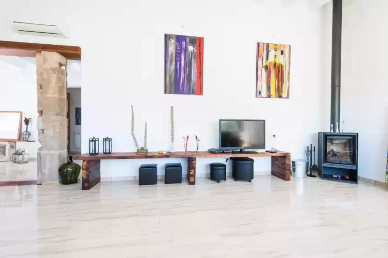 Es Serral-Living room