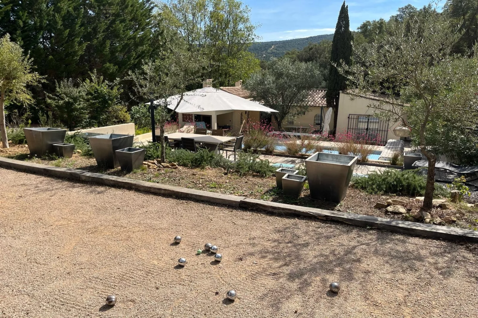 Le Pailliou-Jardin d'été