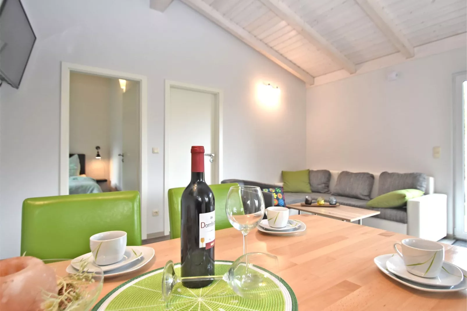 Modernes Ferienhaus in Güntersberge in Seenähe-Esszimmer