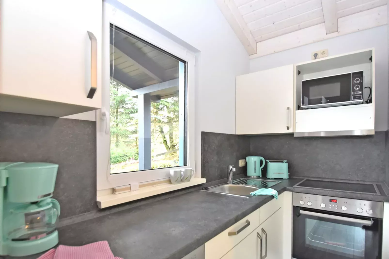 Modernes Ferienhaus in Güntersberge in Seenähe-Küche