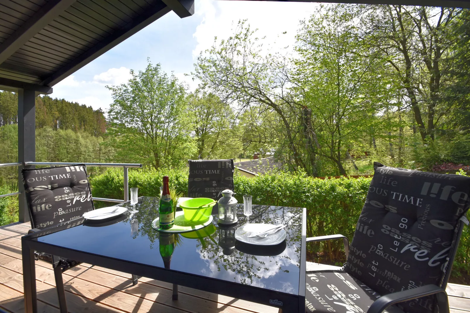 Modernes Ferienhaus in Güntersberge in Seenähe-Ambiente