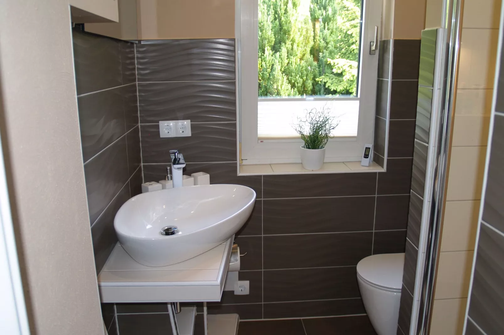 Friedrichshöhe-Bathroom