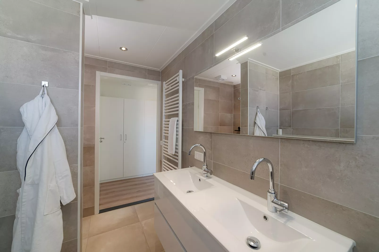 Charming Beveland Vrijstaand-Badezimmer