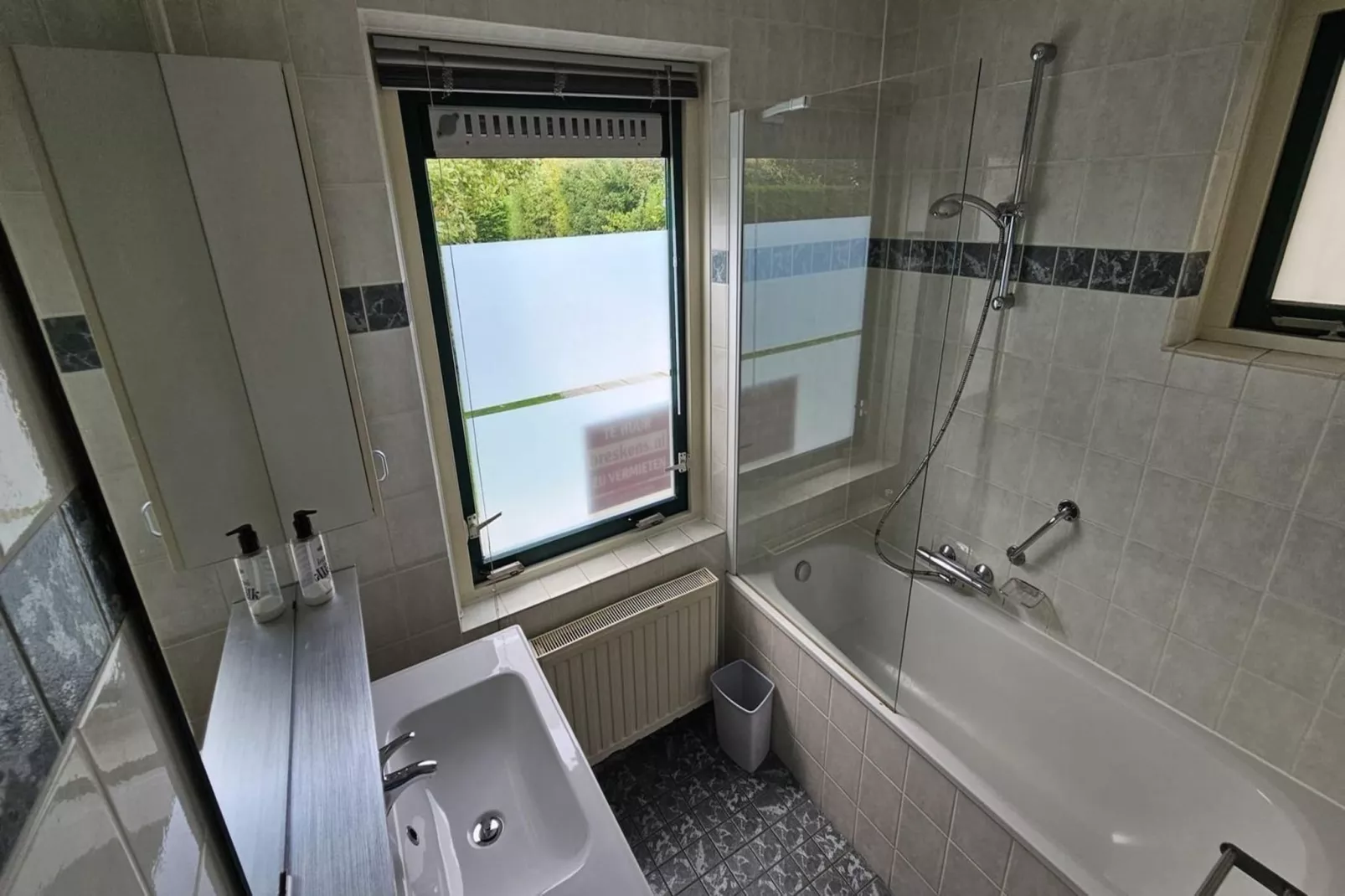 Schoneveld 176 Zeemeeuw Breskens-Bathroom