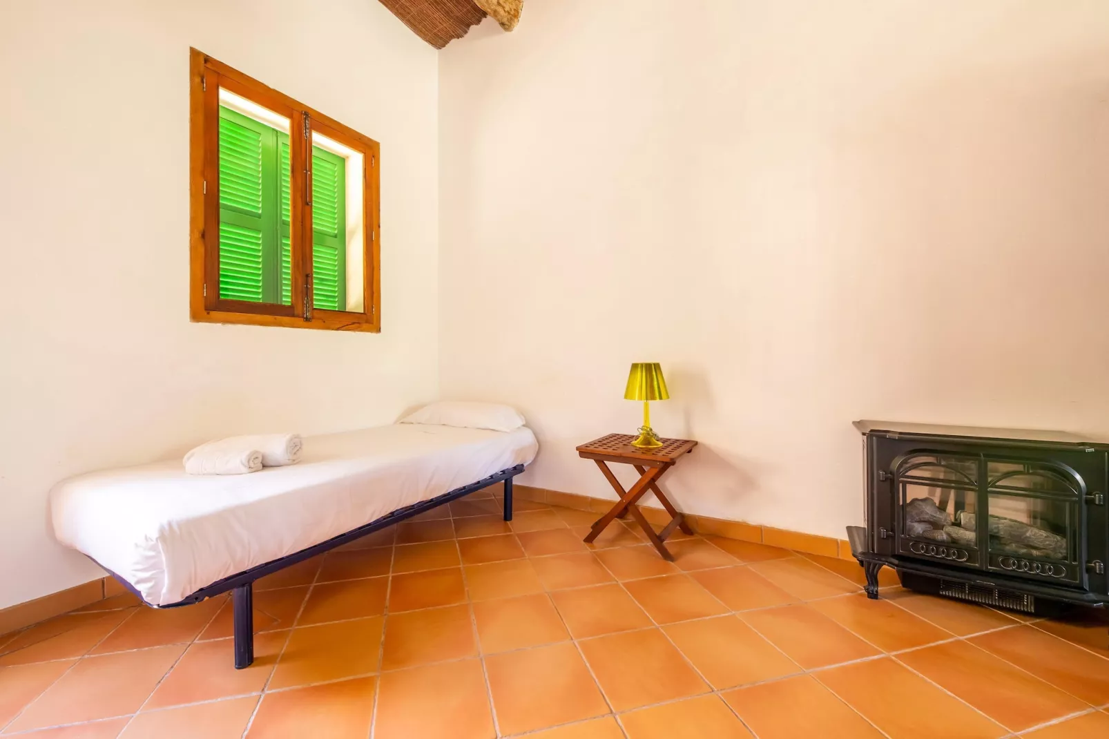 Gallinero-Bedroom