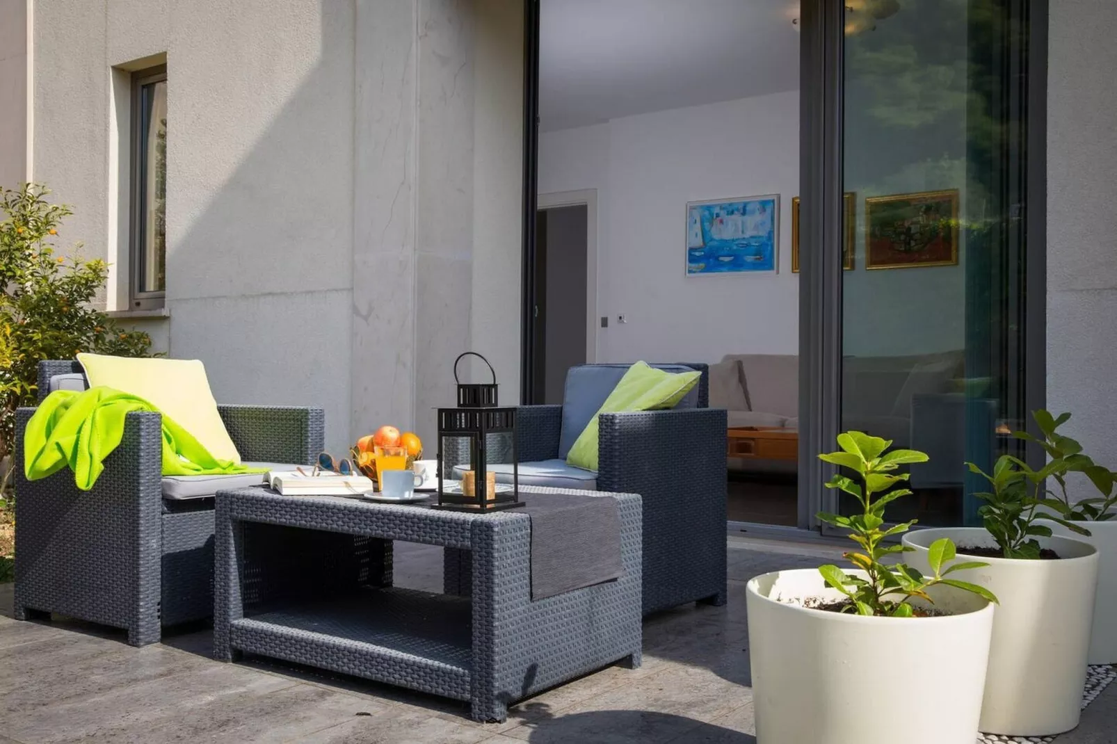 City Holiday Apartment - One Bedroom Apartment with Terrace-Terrace