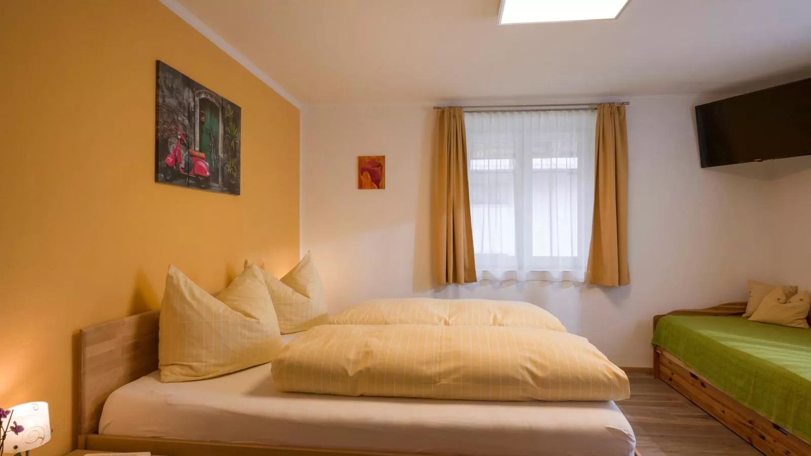 Chalet Staffner oben-Bedroom
