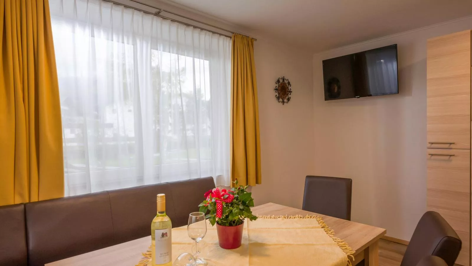 Chalet Staffner-Dining room
