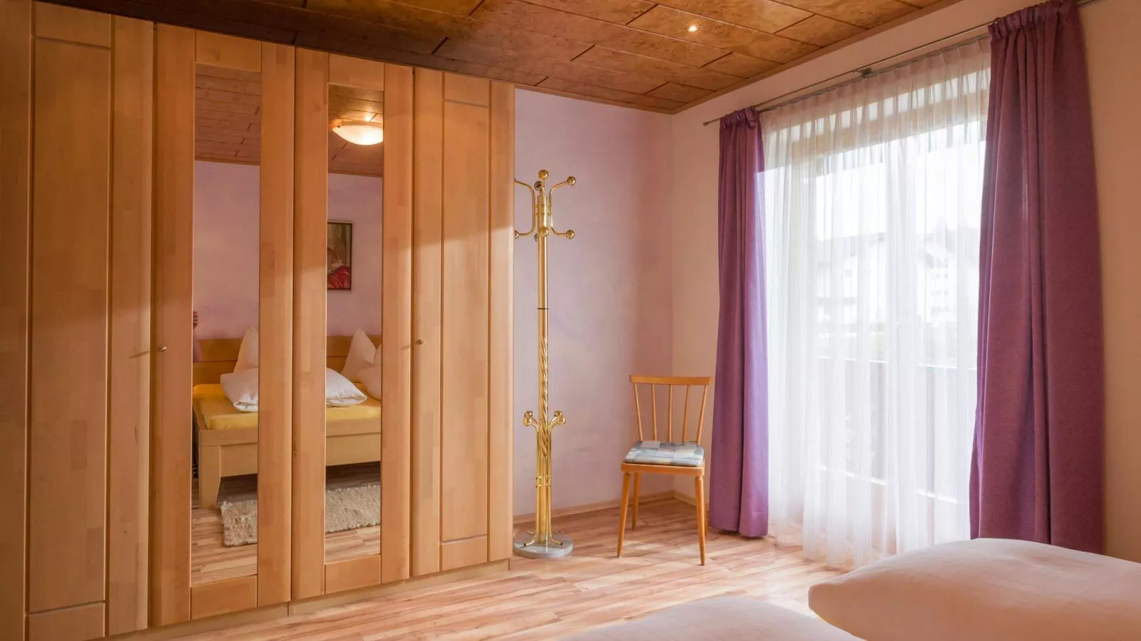 Gästehaus Staffner-Bedroom
