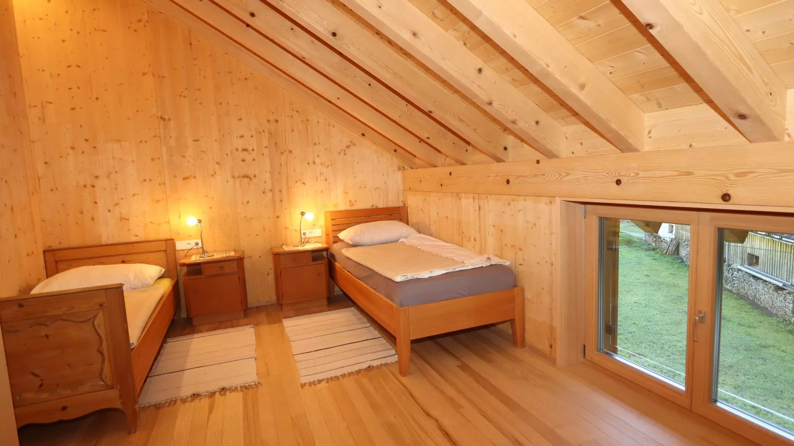 Reich-Bedroom