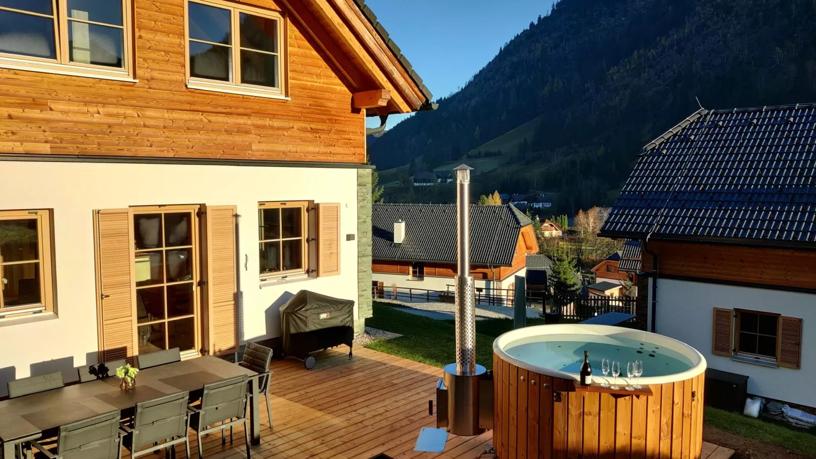 Haus Liene-Exterior summer