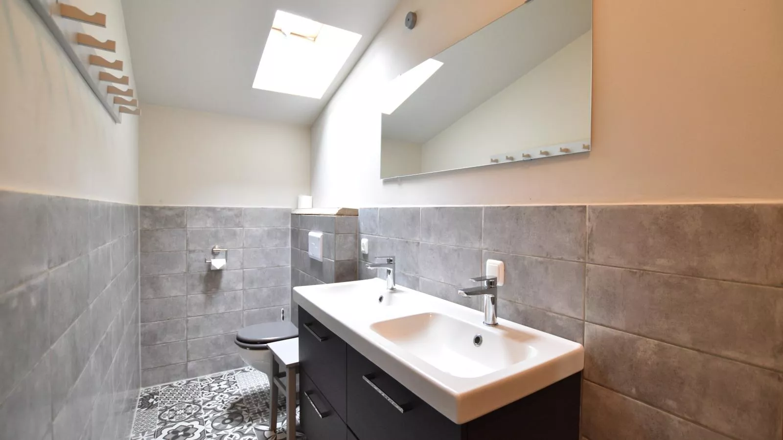 Gutshofblick XL-Bathroom