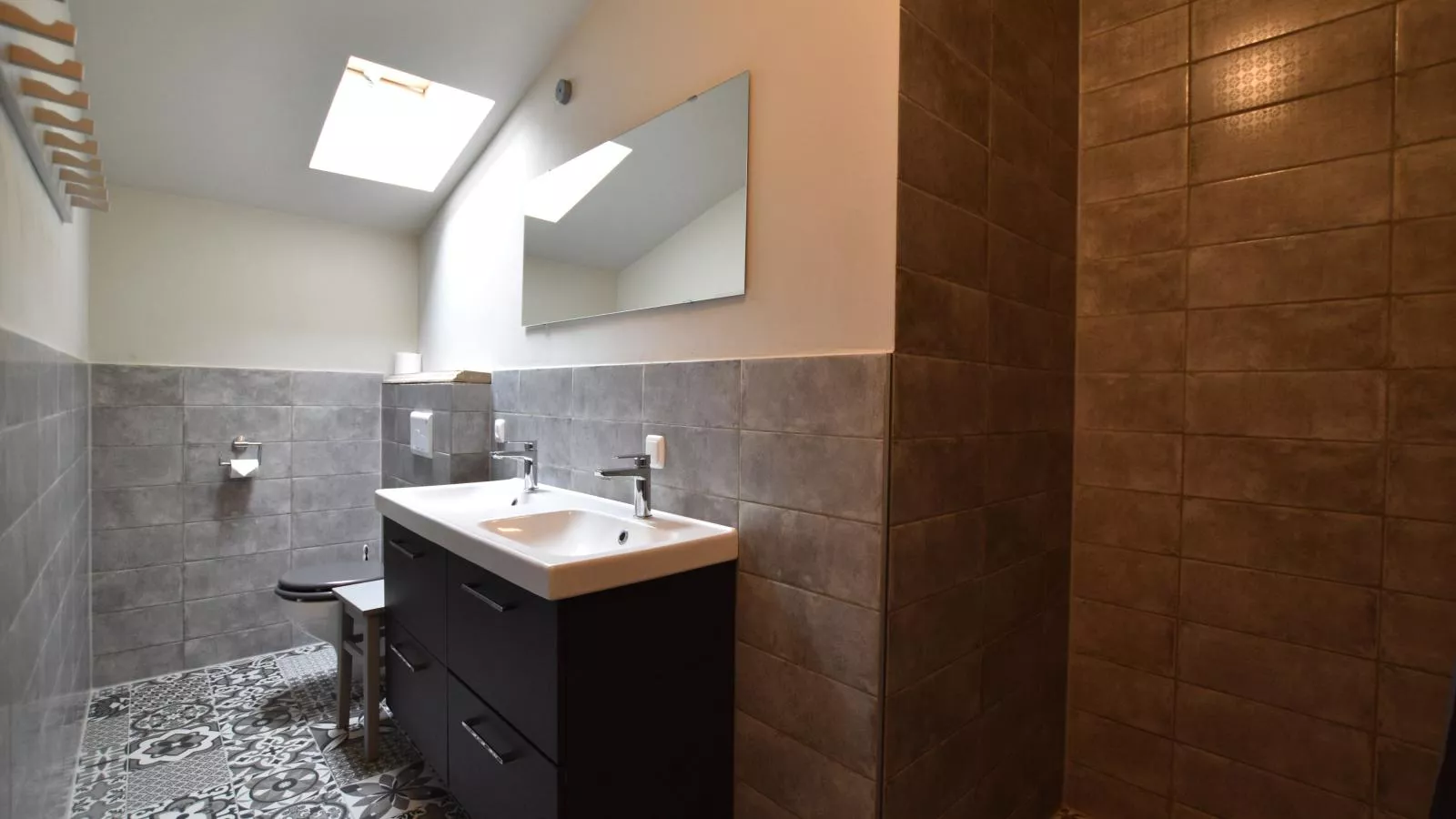 Gutshofblick XL-Bathroom