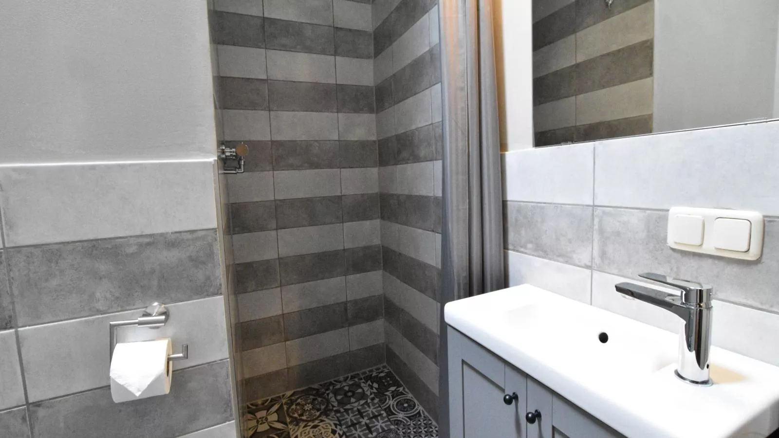 Gutshofblick XL-Bathroom