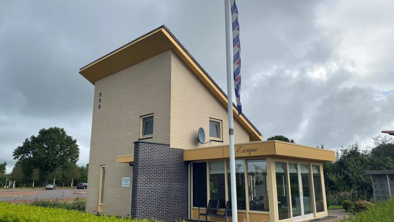 Escape in Friesland-Exterior summer