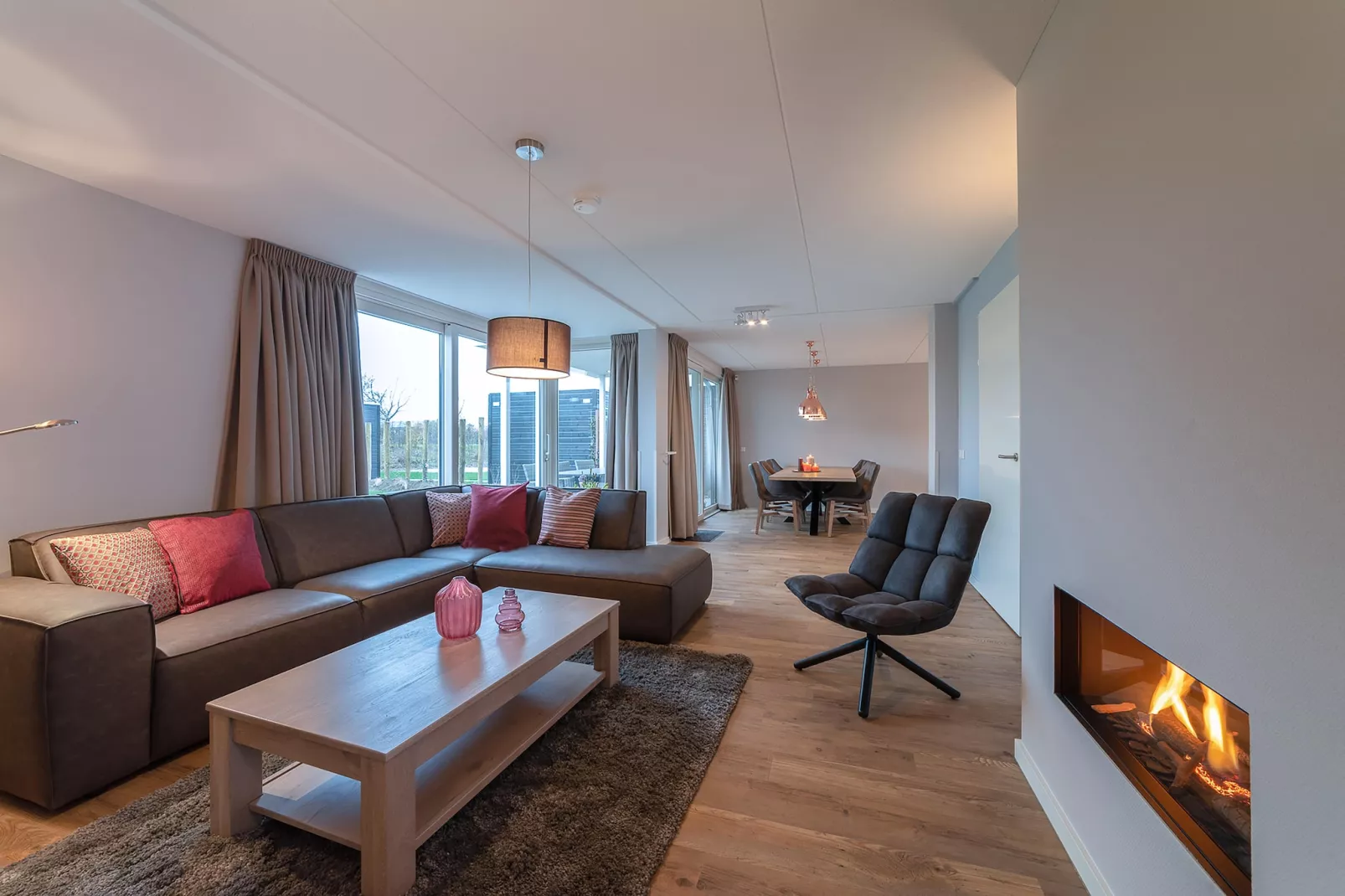 Charming Beveland met jacuzzi en buitensauna-Living room