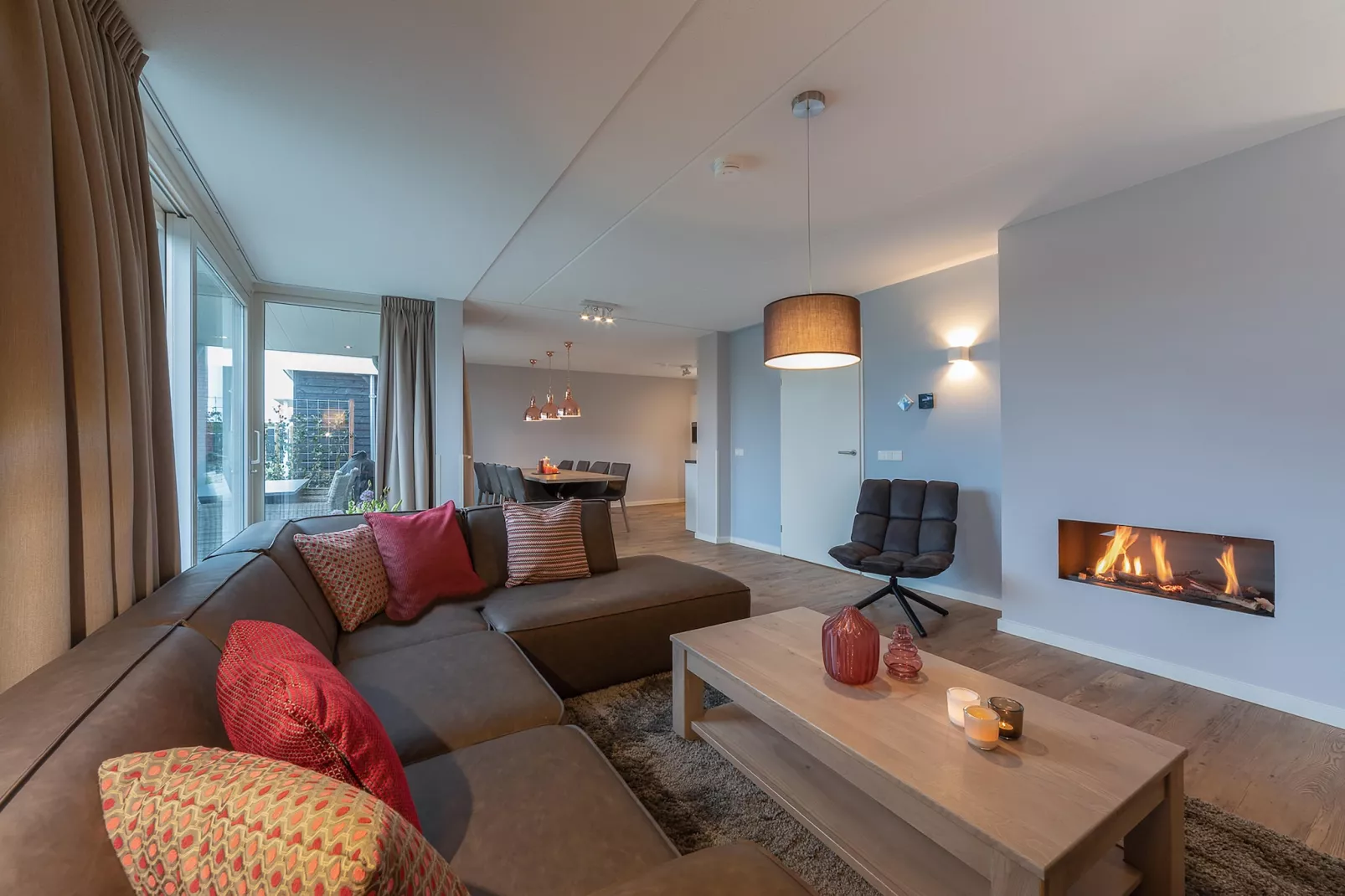 Charming Beveland met jacuzzi en buitensauna-Living room