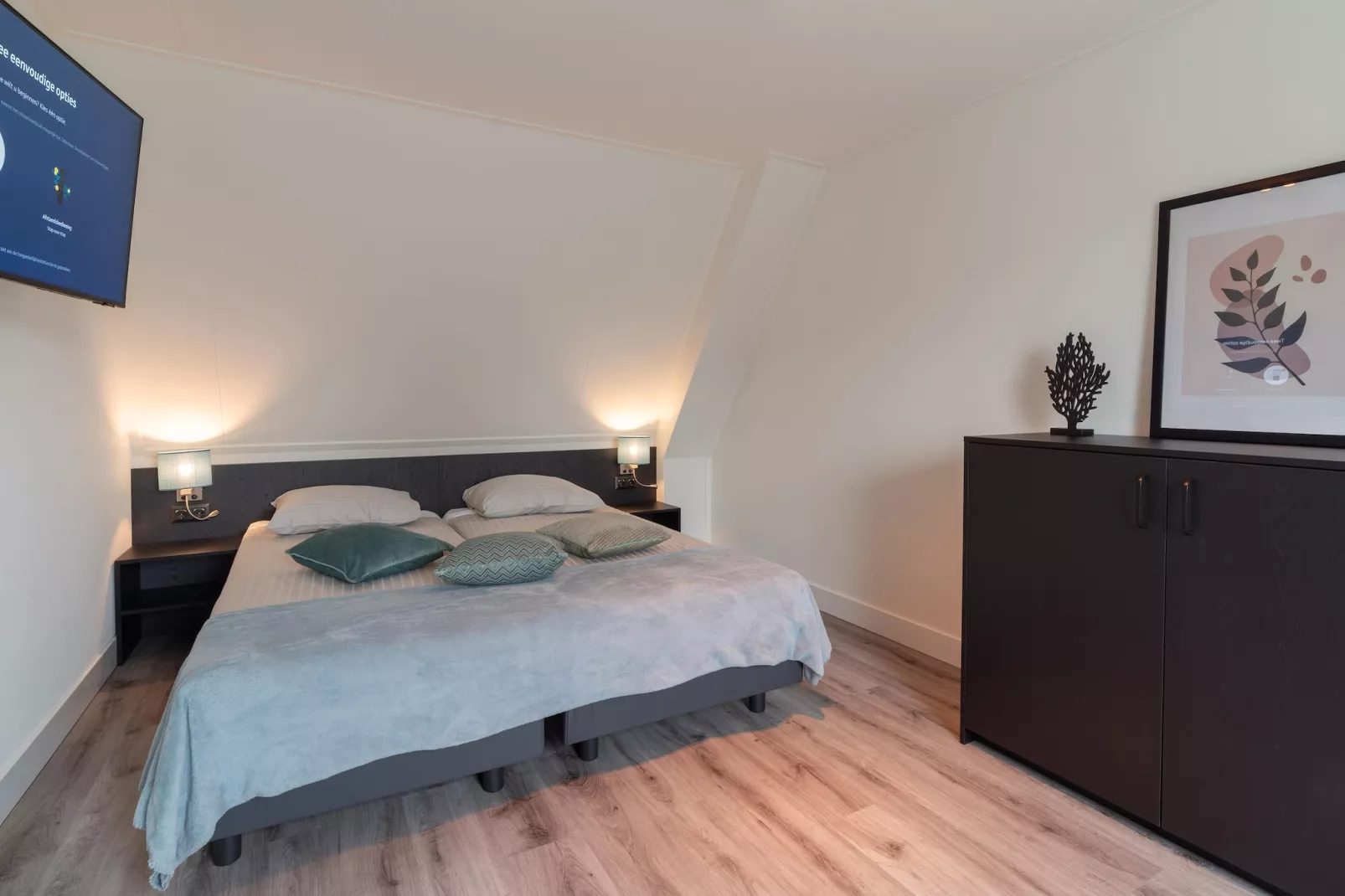 Charming Beveland met jacuzzi en buitensauna-Bedroom