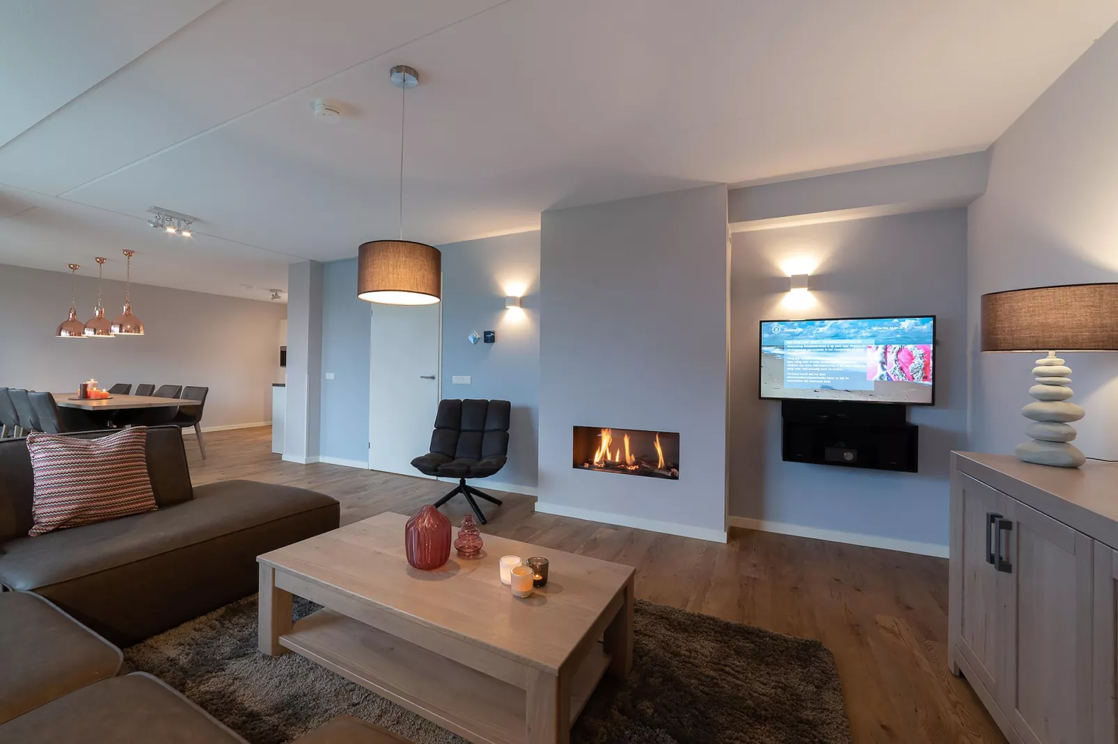 6 persoons vrijstaand met sauna/hond-Living room