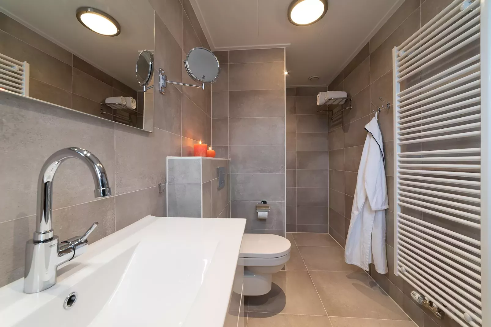 6 persoons vrijstaand met sauna/hond-Bathroom