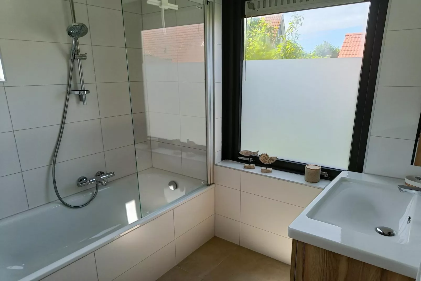 Schoneveld 124 Zeemeeuw Breskens-Bathroom
