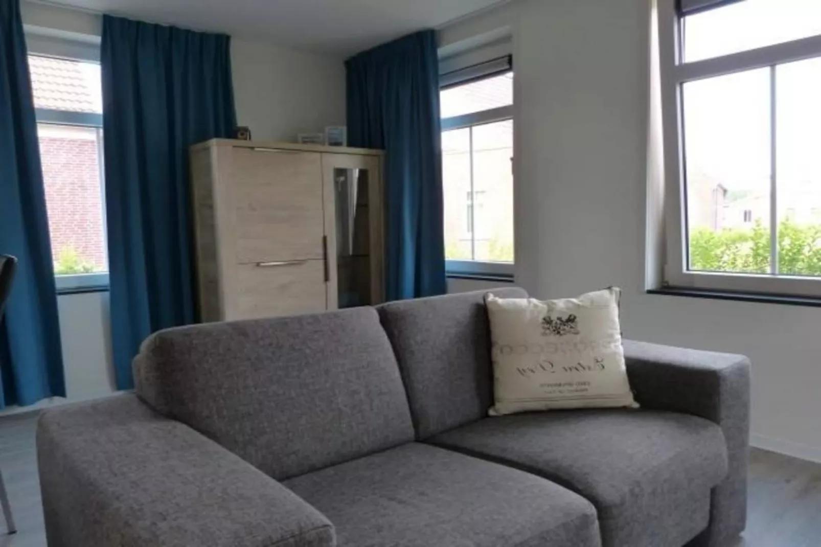 Landgoed de Lente 30 Tulp Breskens-Living room