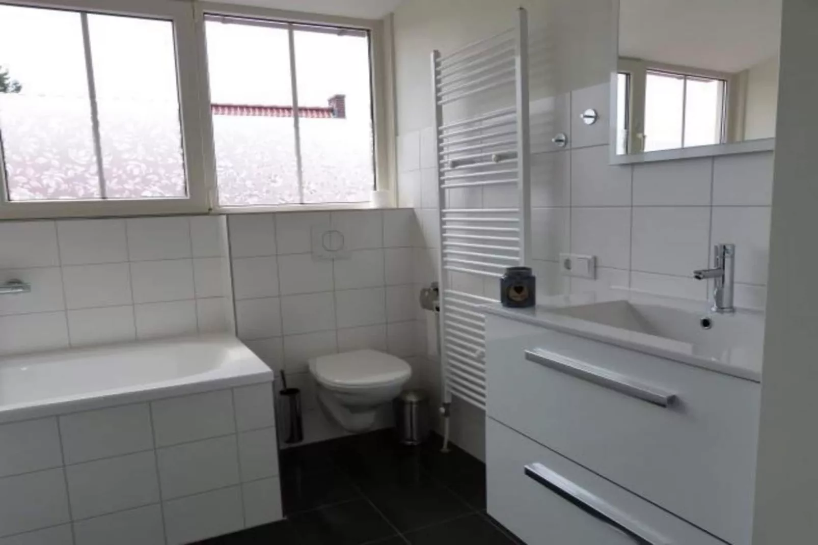 Landgoed de Lente 30 Tulp Breskens-Bathroom