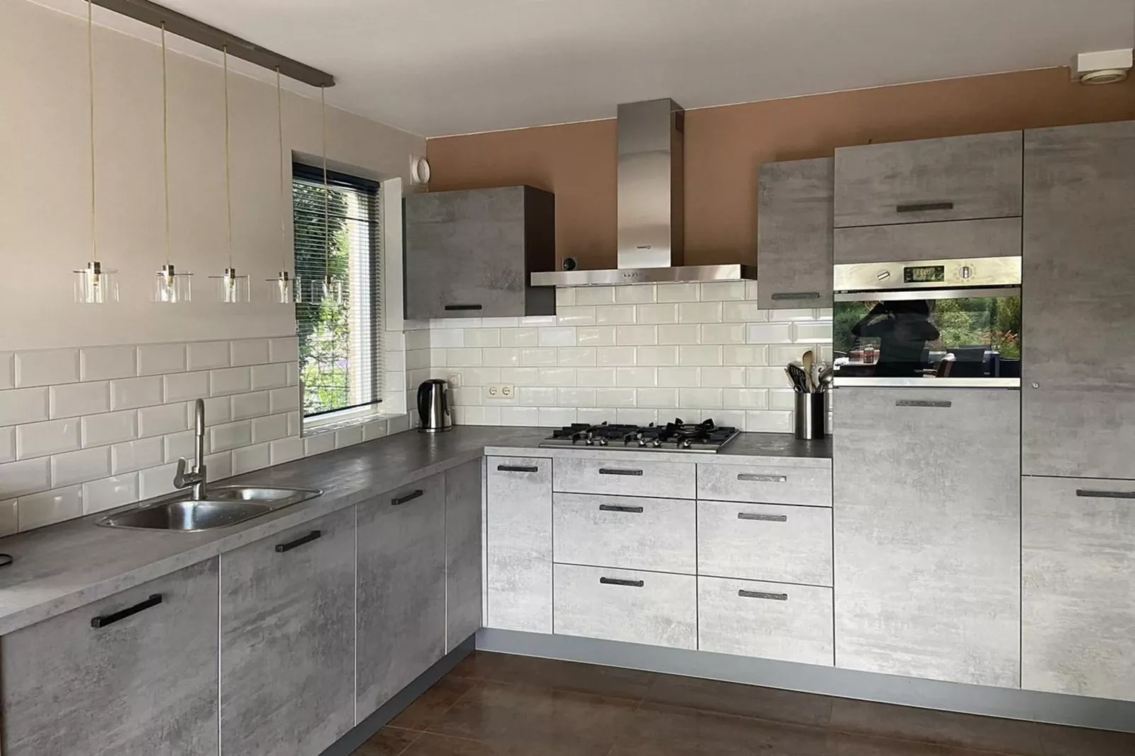 Scheldeveste 129 Schelde de luxe Breskens-Kitchen