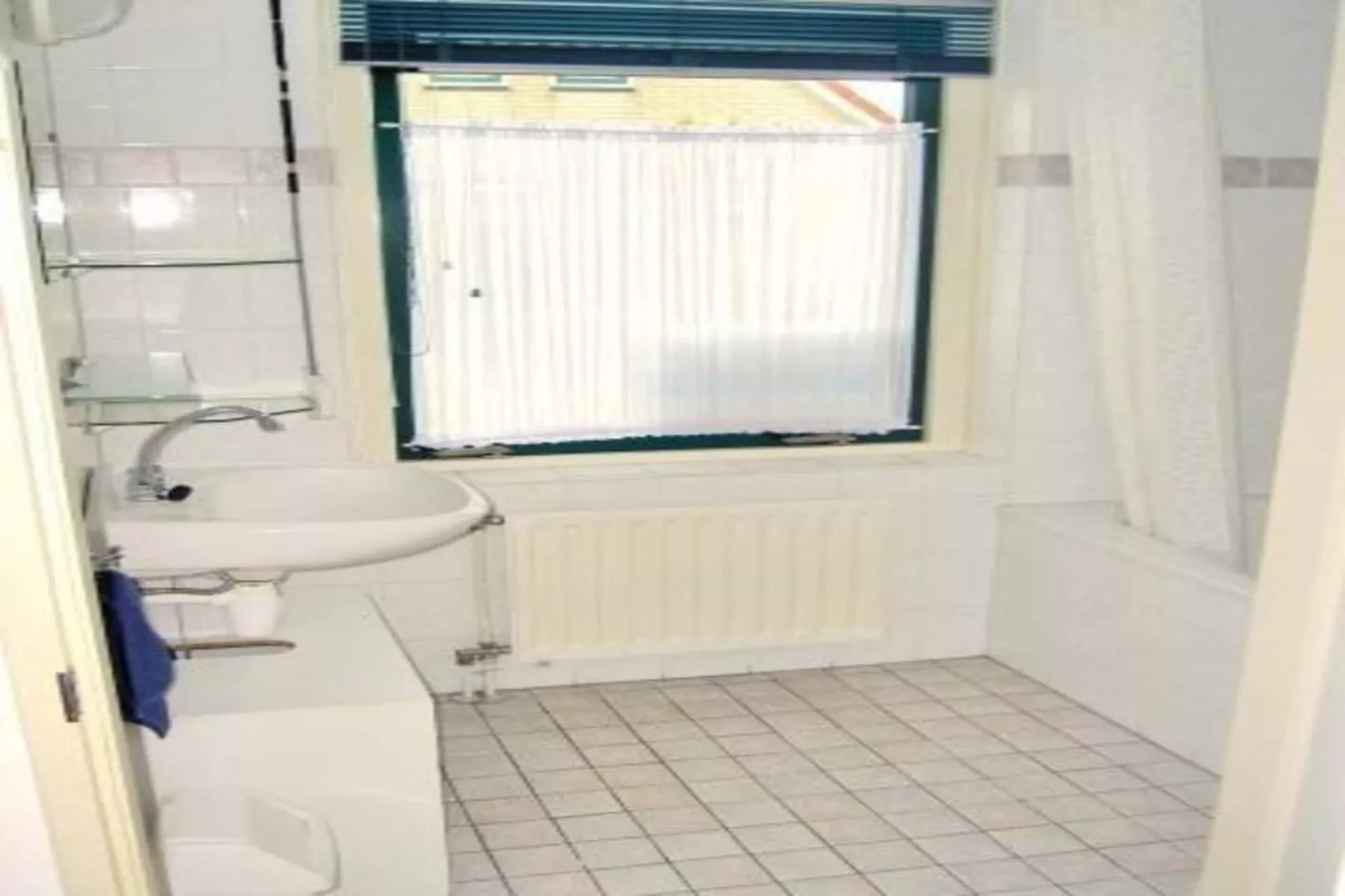 Schoneveld 170 Zeemeeuw Breskens-Bathroom