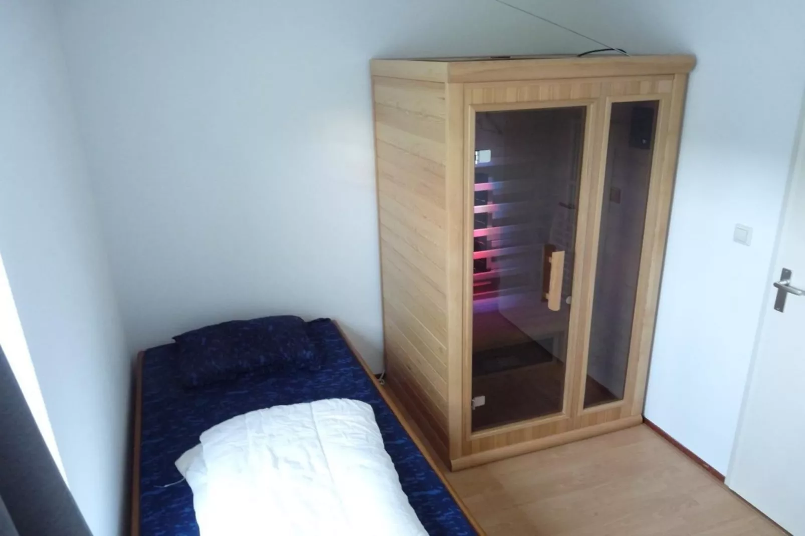 Schoneveld 246 Stern Breskens-Bedroom
