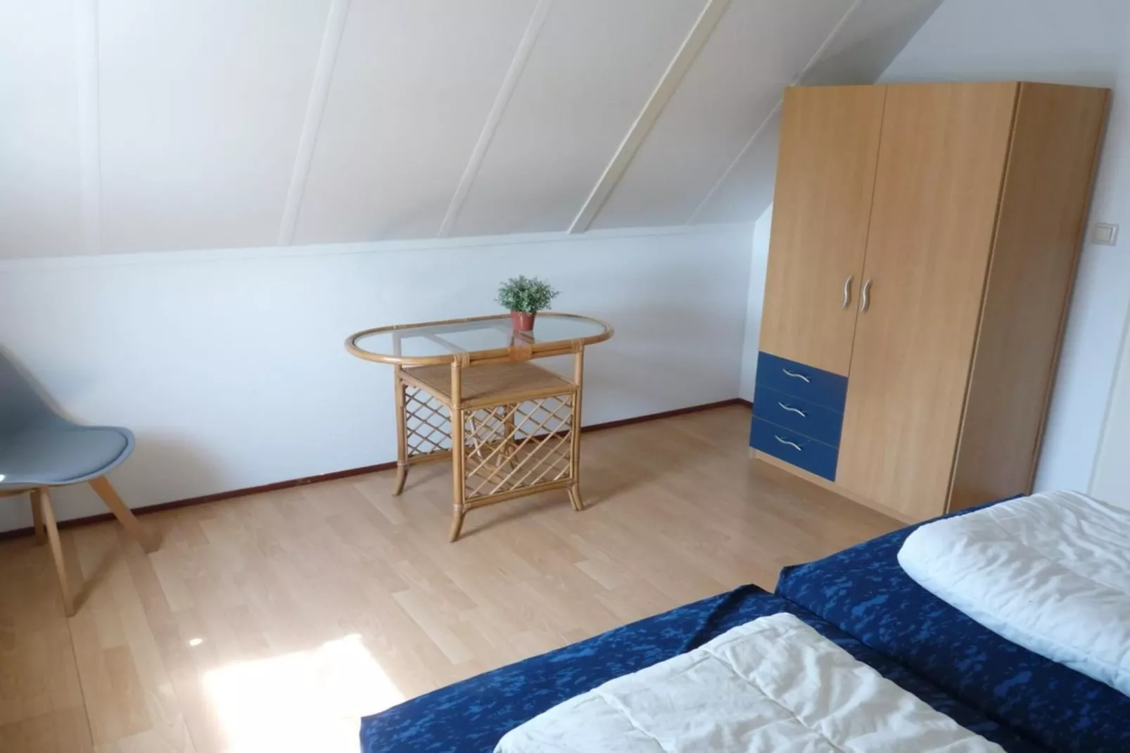 Schoneveld 246 Stern Breskens-Bedroom