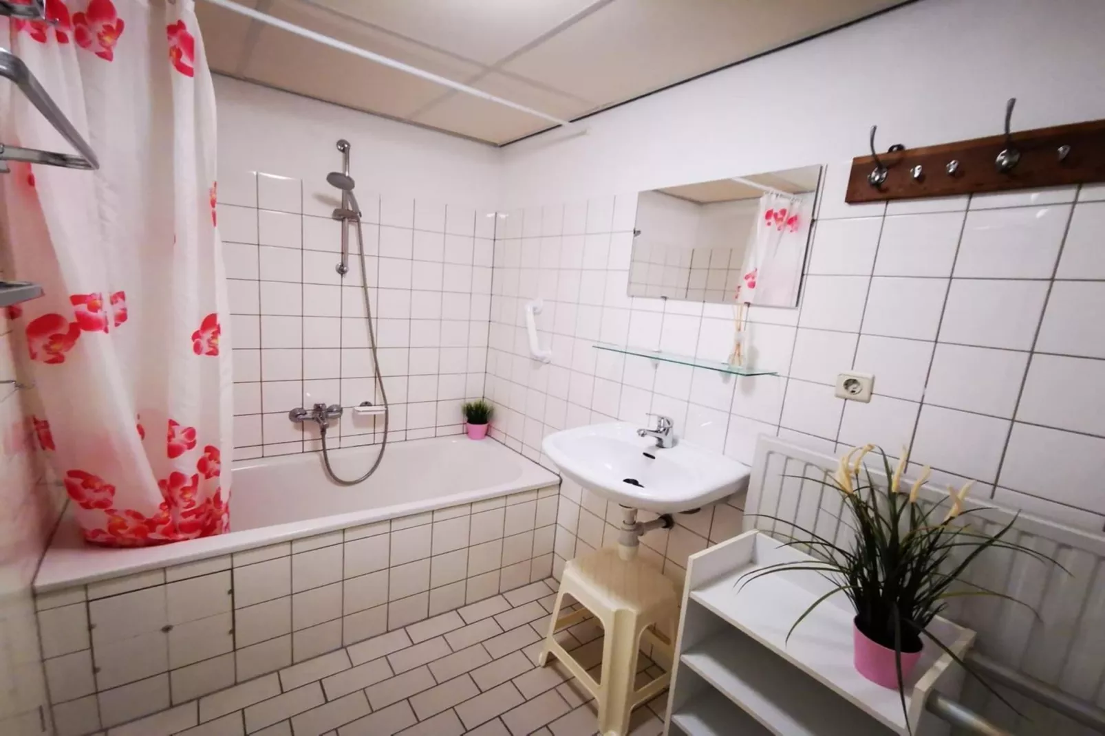 Schoneveld 353 Strandparel Breskens-Bathroom