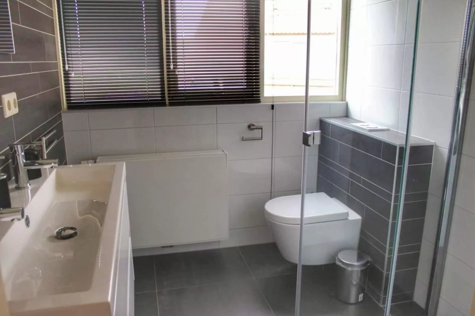 Scheldeveste 163 Zwin Breskens-Bathroom