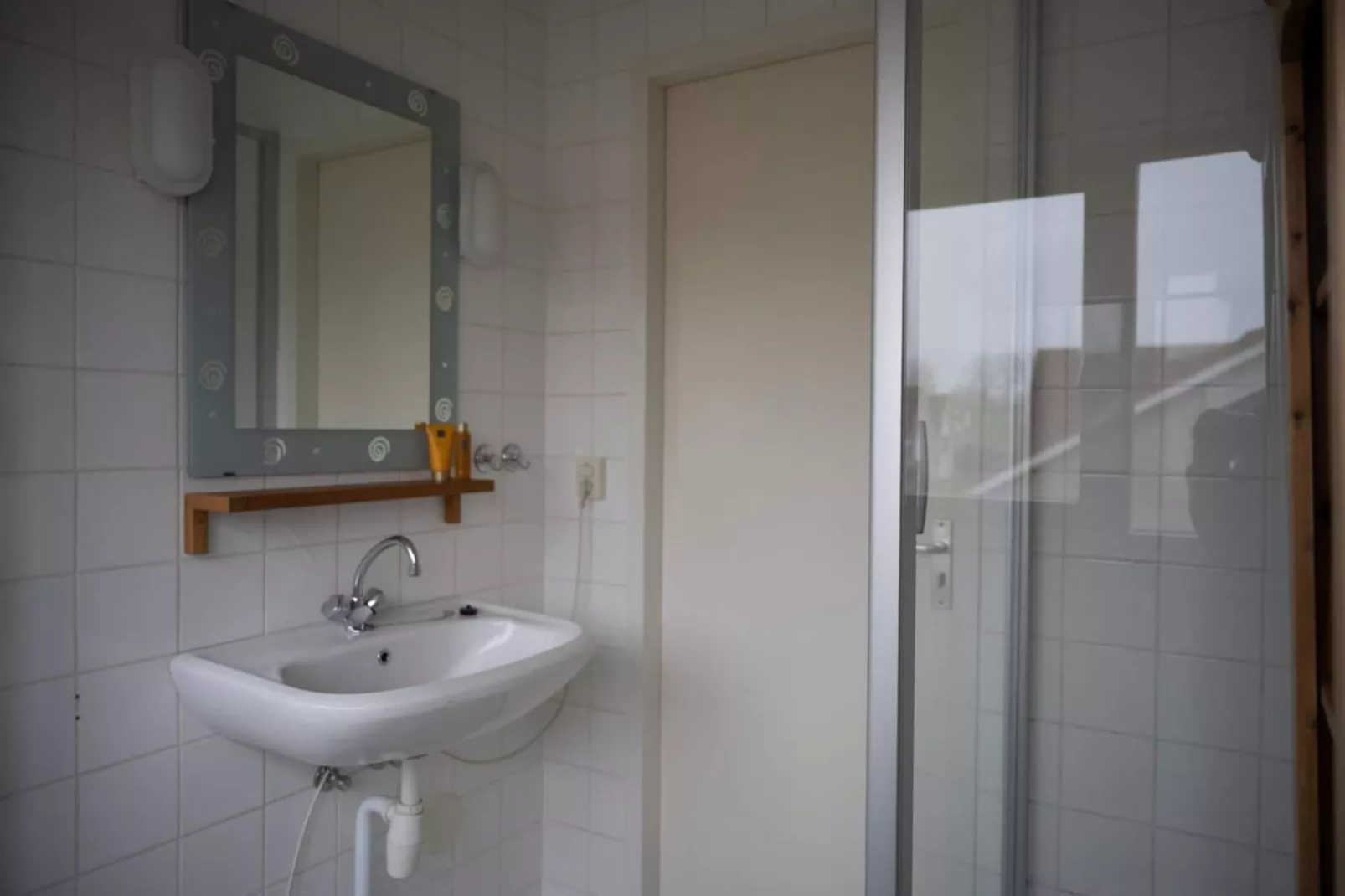 Scheldeveste 45 Zwin Breskens-Bathroom