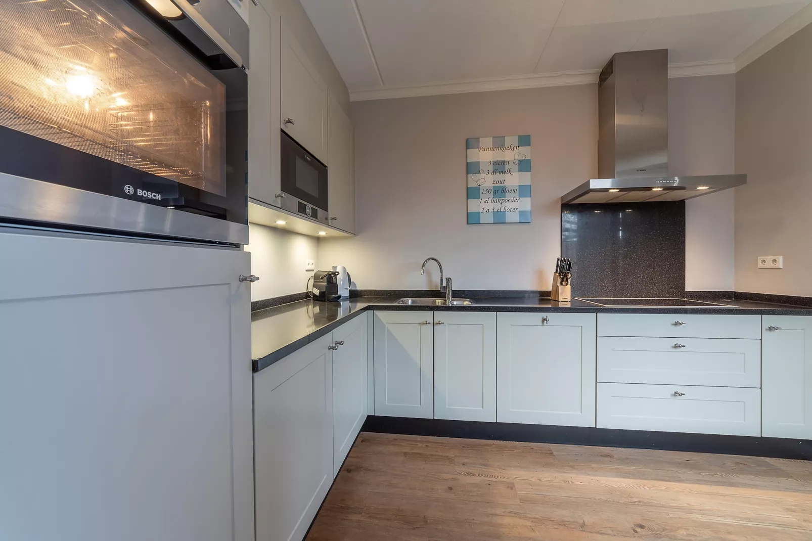 Charming Beveland-Kitchen