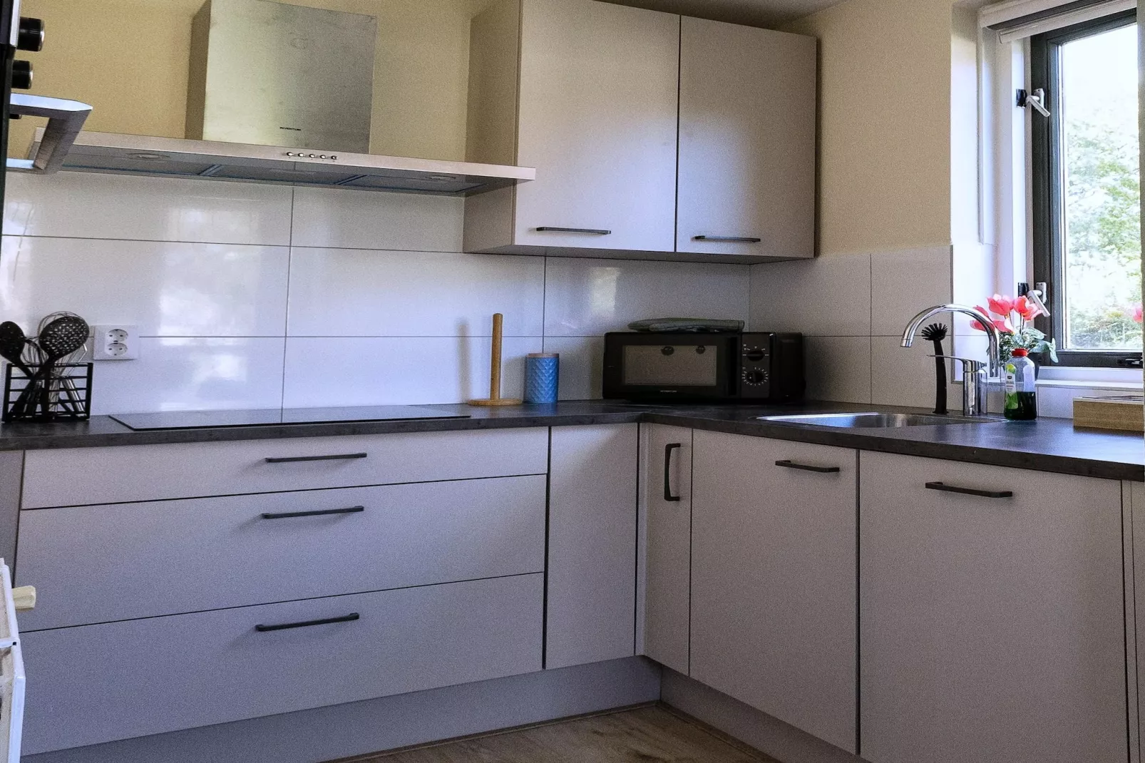 NR 44-Kitchen