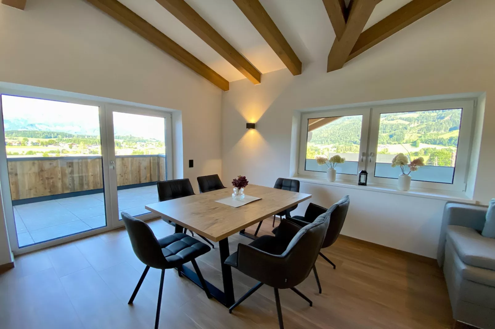 Penthouse "Voll-Bartl" 1-4 Personen-Esszimmer
