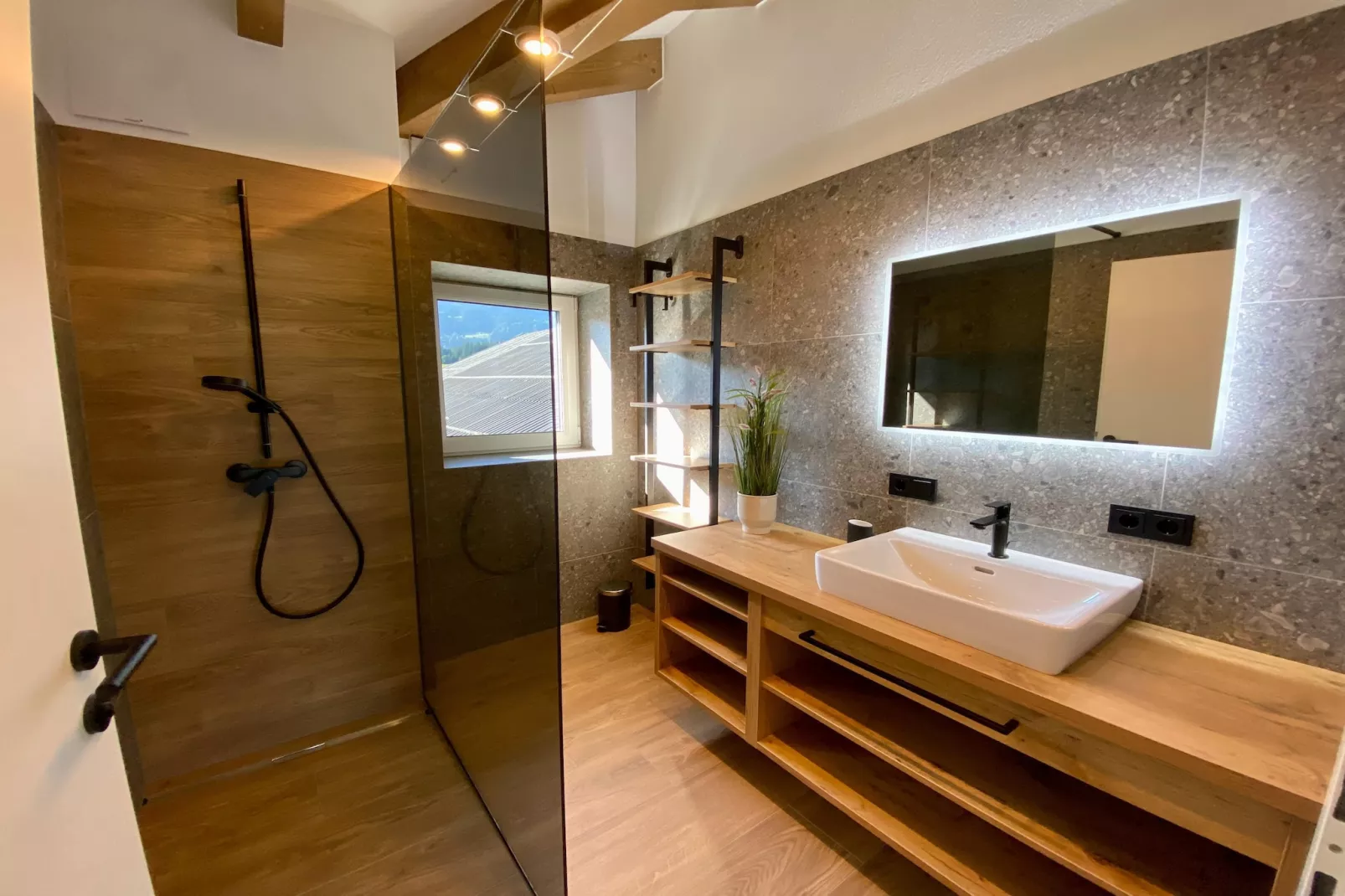 Penthouse "Voll-Bartl" 5-6 Personen-Bathroom